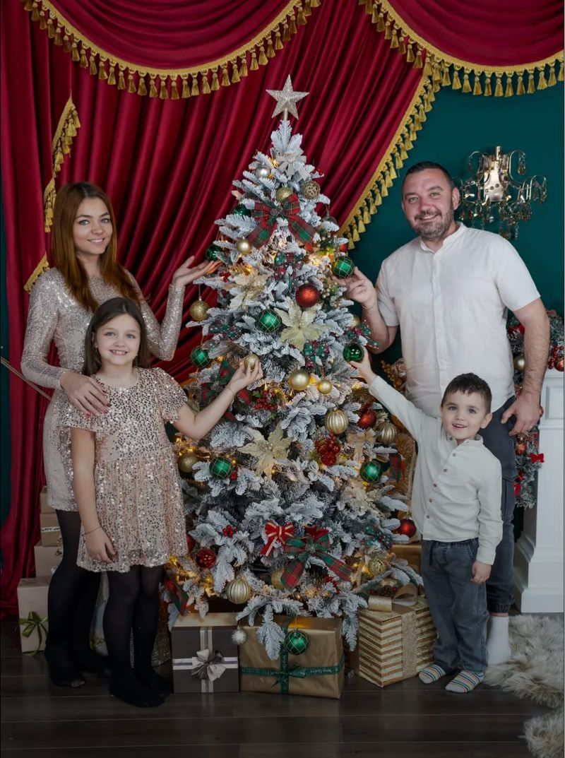 Studioul FotoBucurie pregătit pentru ședințele foto de Crăciun